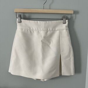 Zara Off-White Women's Skort